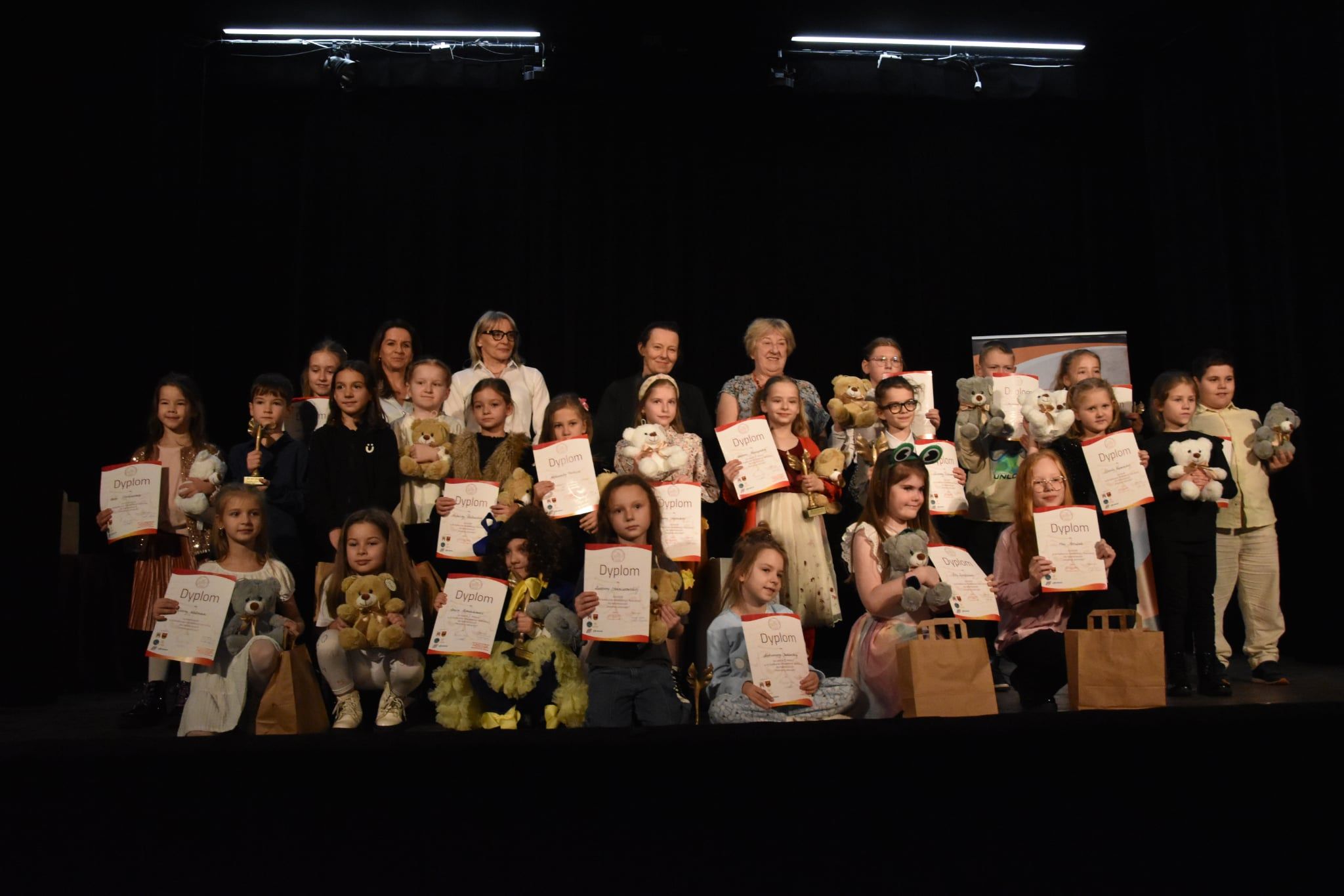 XI KONKURS INTERPRETACJI TEATRALNEJ DLA NAJMŁODSZYCH „MÓWIMY WIERSZEM”